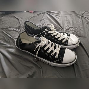 *NWOT* Men's shoes size 9